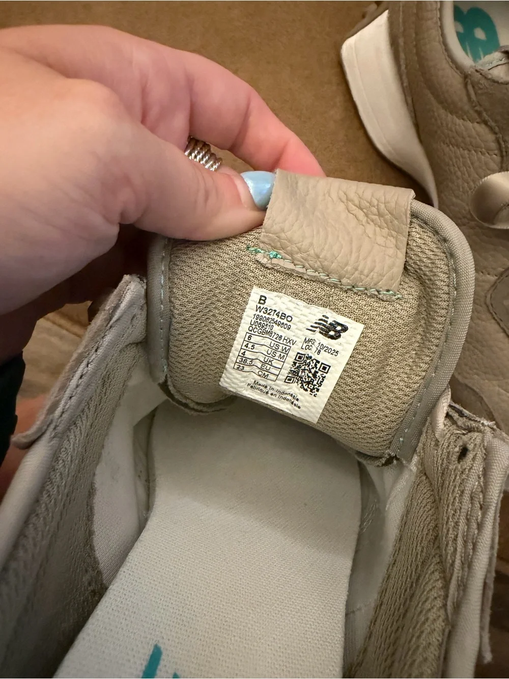 New Balance & Calia Women’s 327 Sneaker